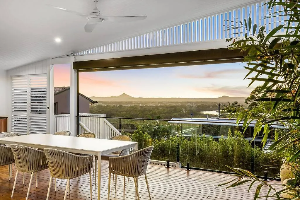 Sunset Lagoon ~ Noosa Luxury With Stunning Views