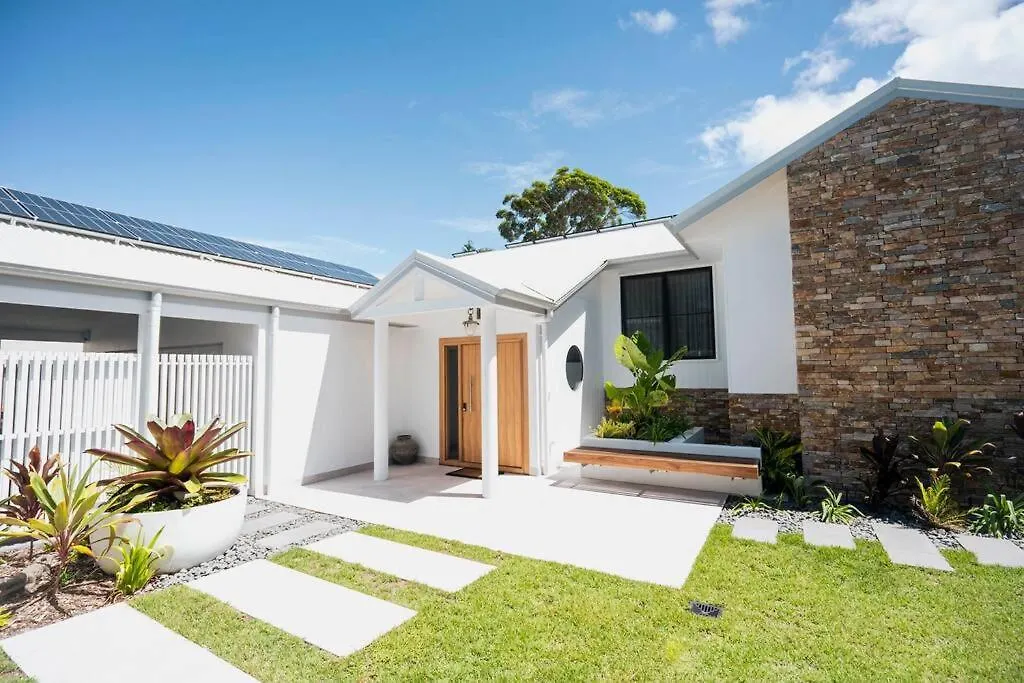 Sunset Lagoon ~ Noosa Luxury With Stunning Views 0*,