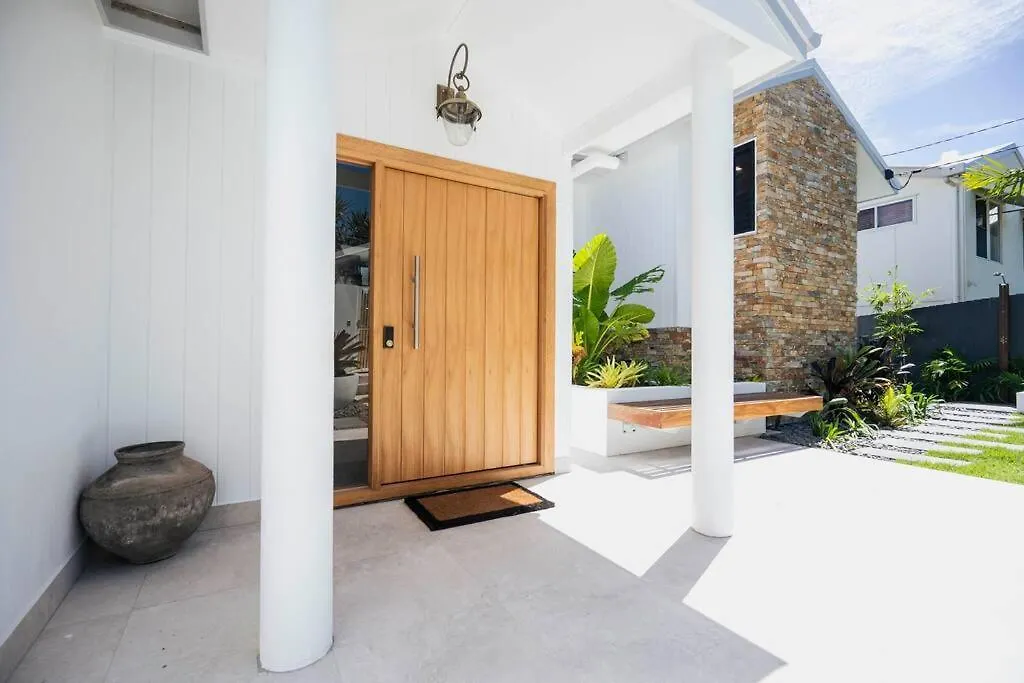 Sunset Lagoon ~ Noosa Luxury With Stunning Views